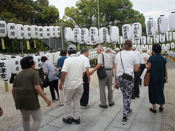 �Q�q�҂̊F����